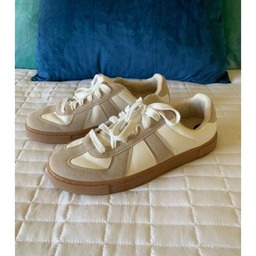 Sincerely Jules Women's Casual Sneakers 8.5 tan/cream cushioned preppy